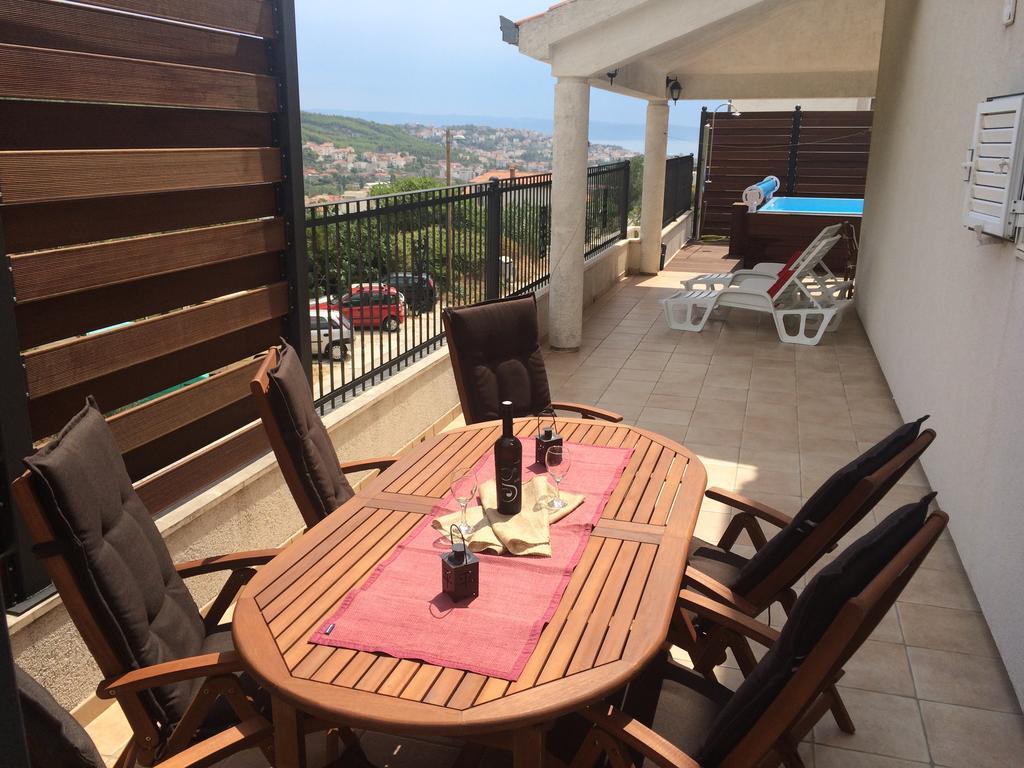 Holiday Home Harmony Žrnovnica Esterno foto