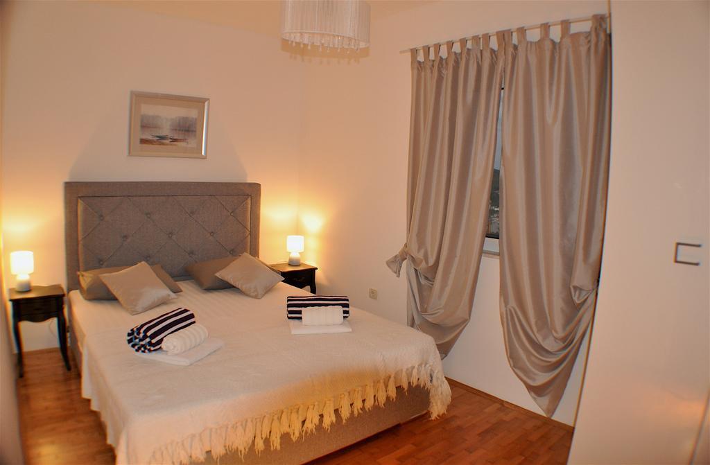 Holiday Home Harmony Žrnovnica Esterno foto
