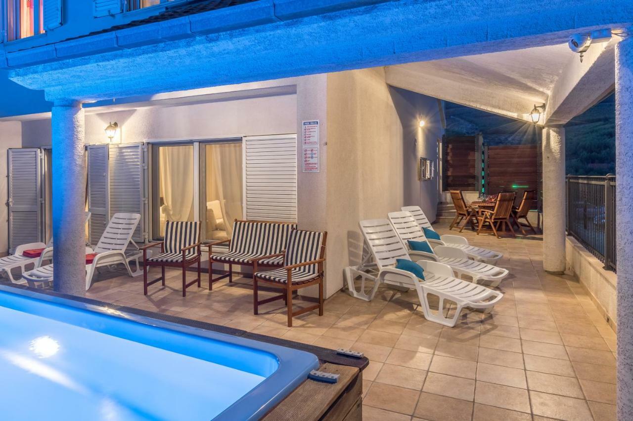 Holiday Home Harmony Žrnovnica Esterno foto