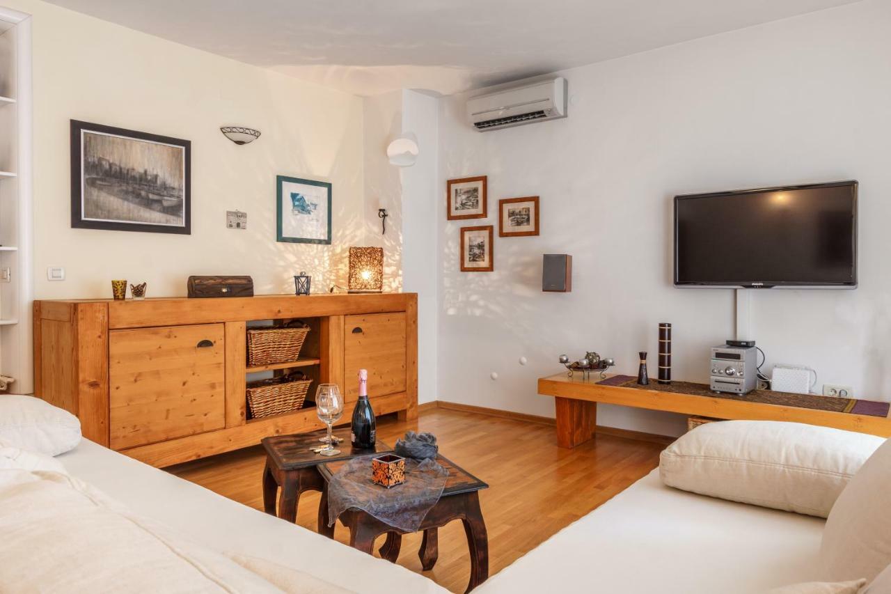 Holiday Home Harmony Žrnovnica Esterno foto