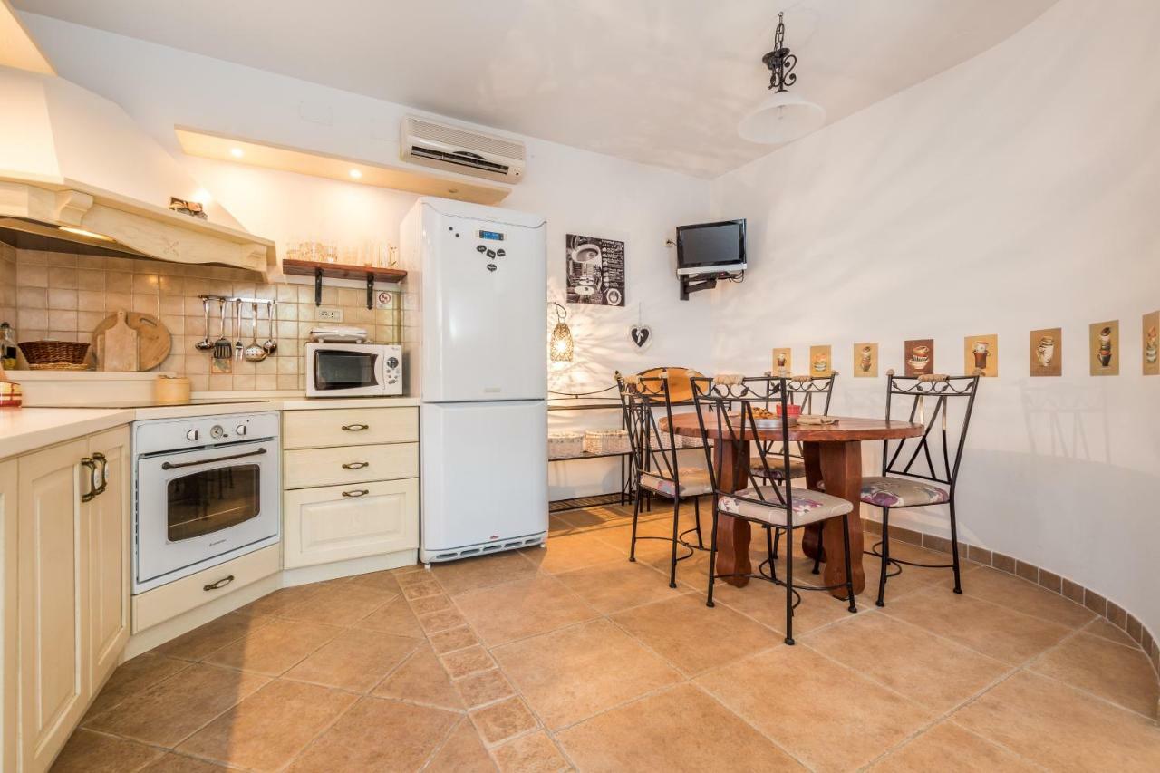 Holiday Home Harmony Žrnovnica Esterno foto