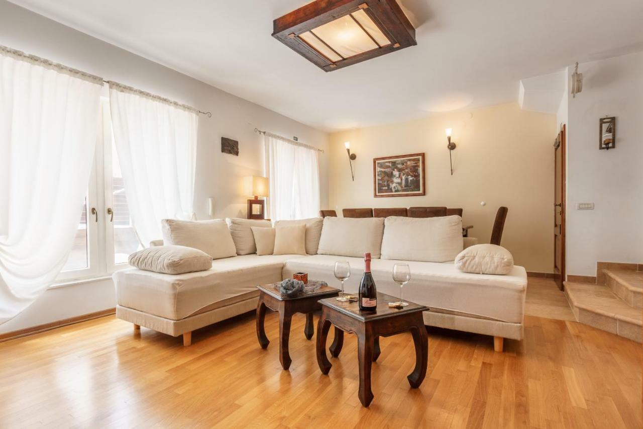Holiday Home Harmony Žrnovnica Esterno foto
