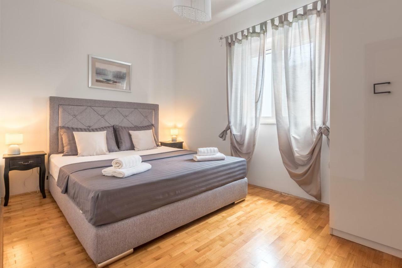 Holiday Home Harmony Žrnovnica Esterno foto
