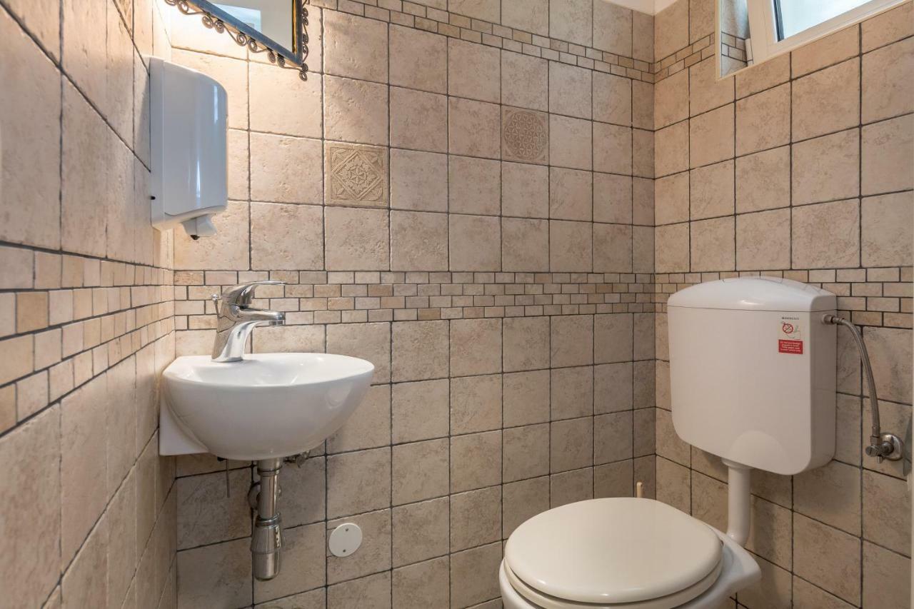 Holiday Home Harmony Žrnovnica Esterno foto