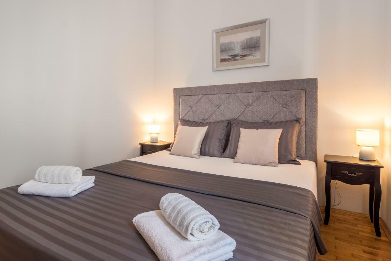 Holiday Home Harmony Žrnovnica Esterno foto
