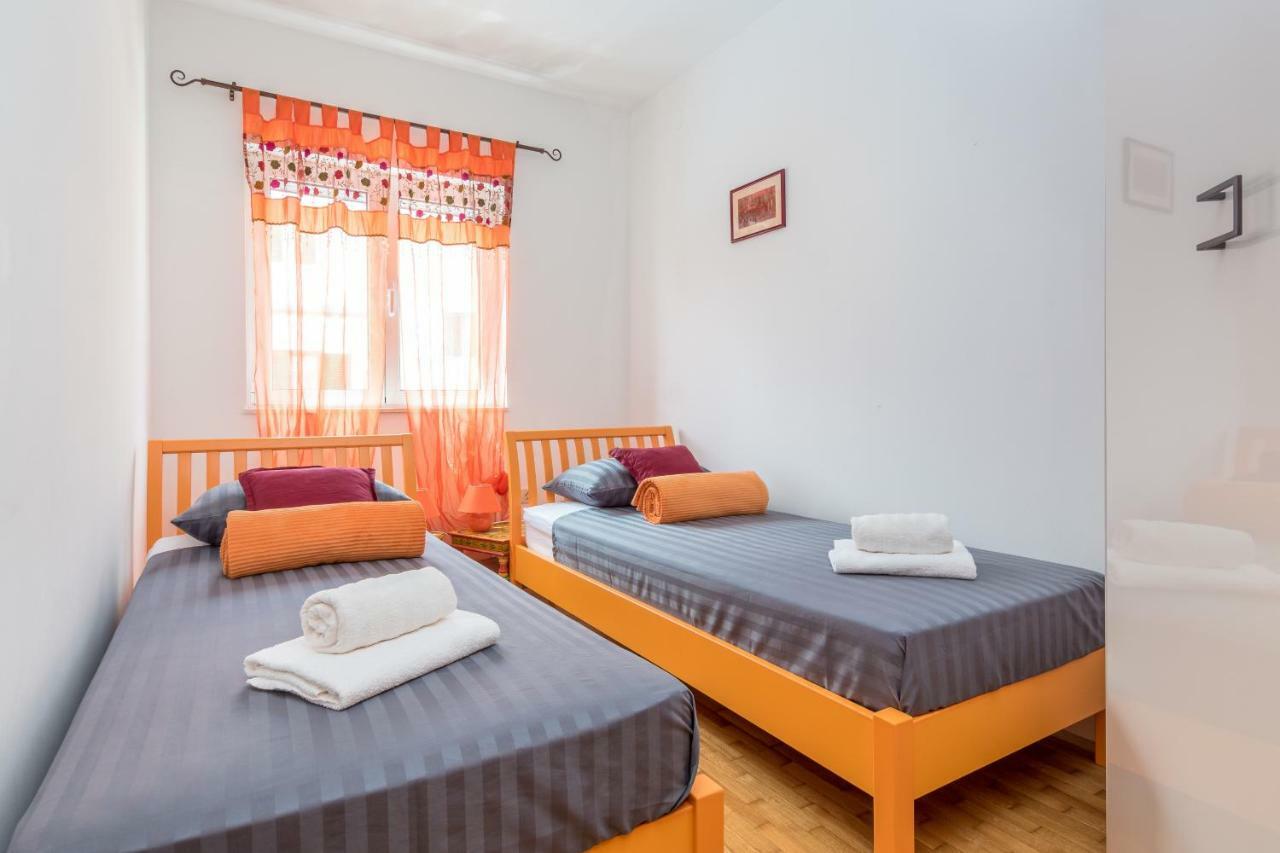 Holiday Home Harmony Žrnovnica Esterno foto